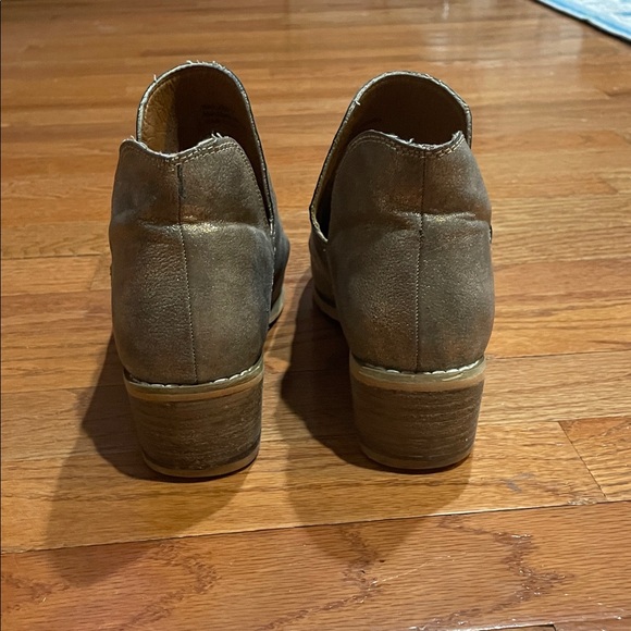 Women's Metallic Ankle Boots size 7 GUC - Picture 2 of 7